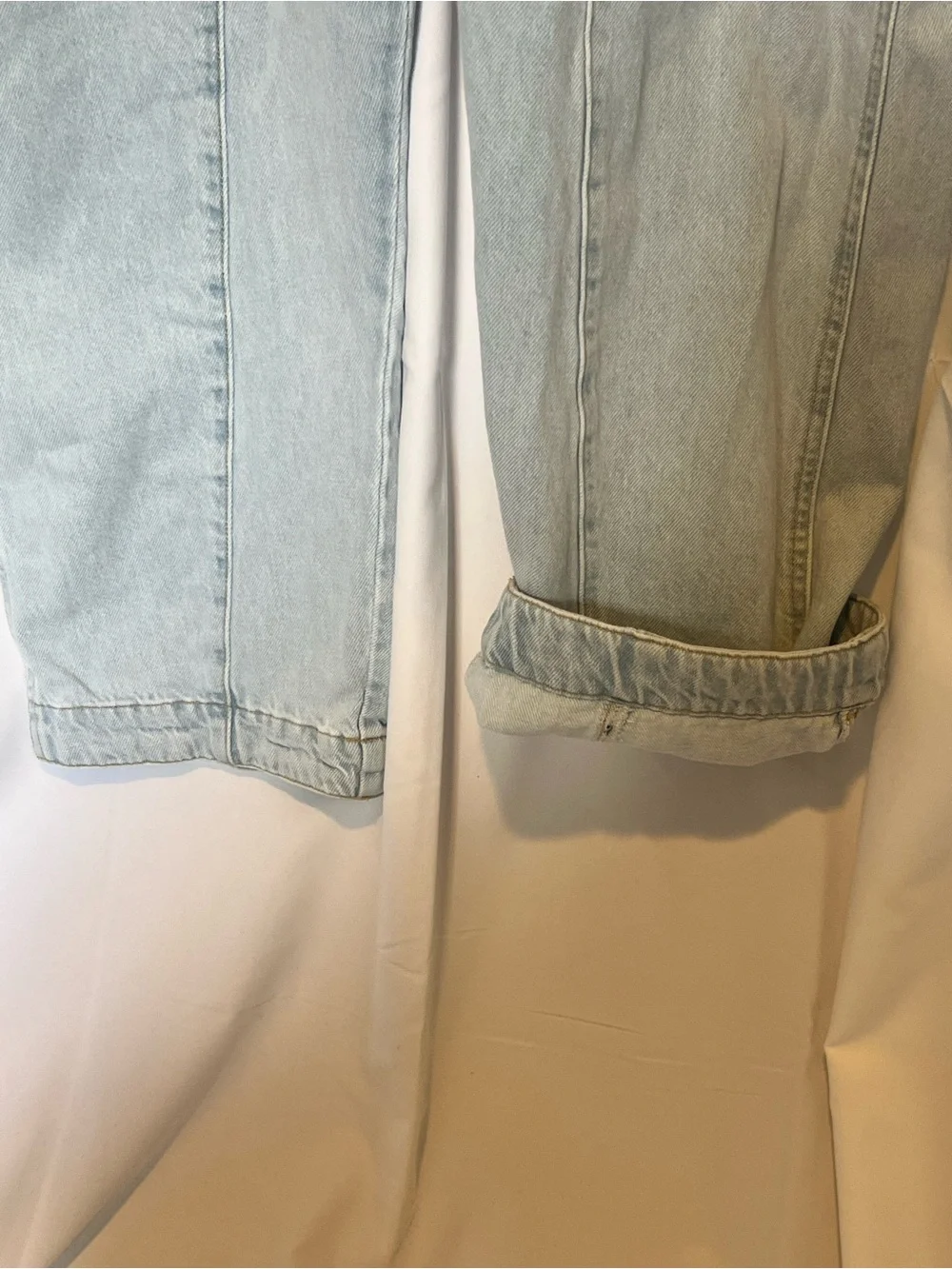 Free People We The Free High Roller Denim Jumpsuit M Light Wash Slouchy Relaxed - Picture 7 of 12